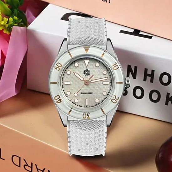Jam Tangan Kuarsa Wanita San M - Guilloché Dial Watch ulasan dan harga