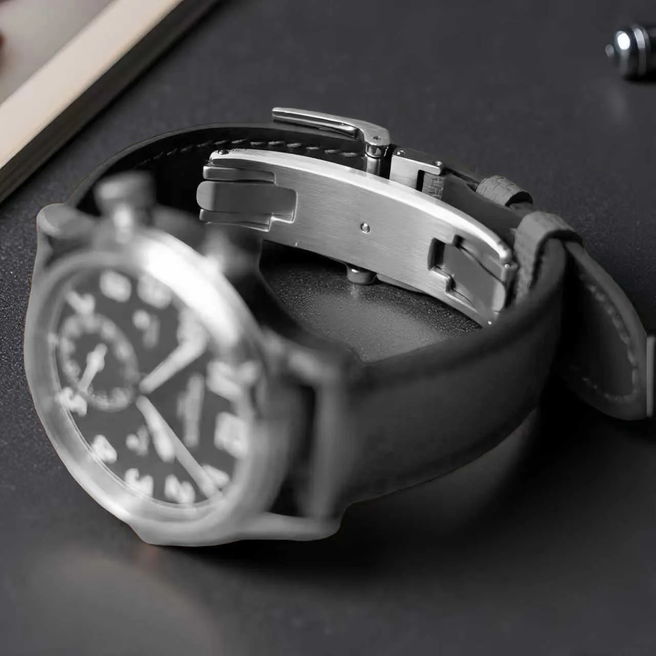Tali Jam Tangan dengan Gesper  - Luxury Watch Logos ulasan dan harga